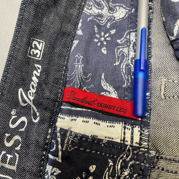 Guess Jeans Women Size 32 Daredevil Skinny Leg Dark Blue Wash Embellished - Picture 7 of 16